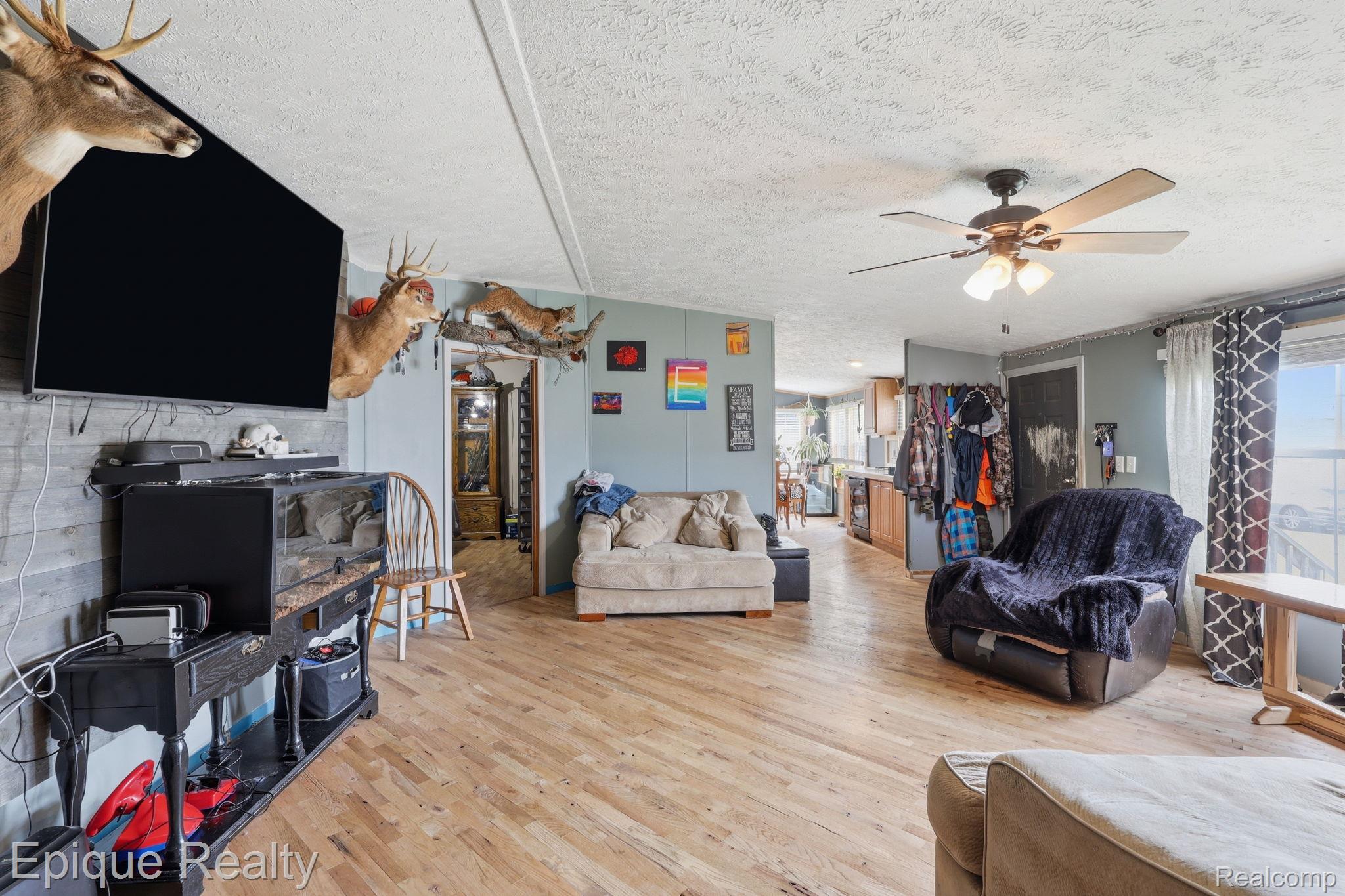 5247 Van Orden Road, Unit 604 Webberville, MI 48892 - Photo 7 of 25 7-web-or-mls-2Z6A2128_with_tv.jpg