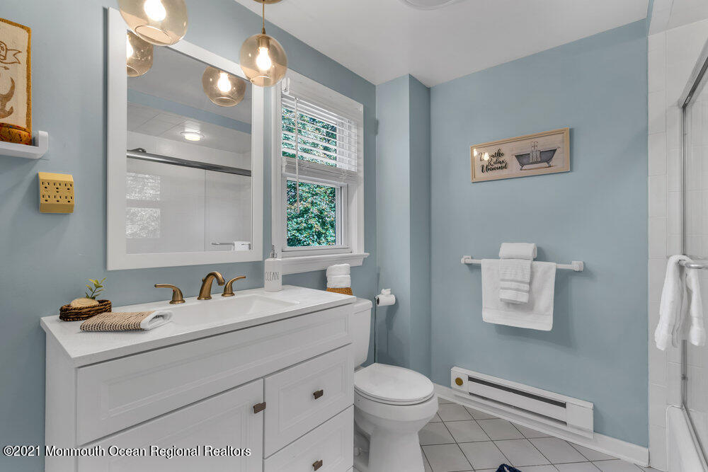 136 Chapel Hill Road Red Bank, NJ 07701 - Photo 20 of 29 029_dsc09672