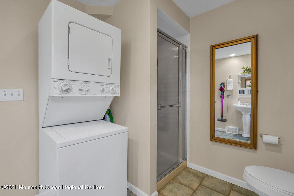 136 Chapel Hill Road Red Bank, NJ 07701 - Photo 21 of 29 023_dsc09747