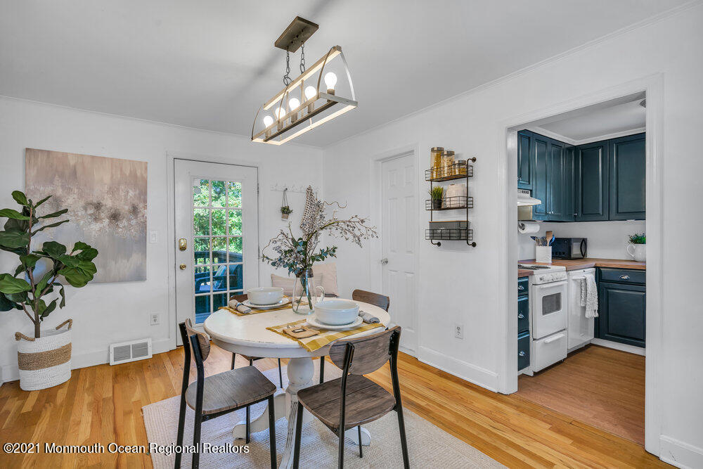 136 Chapel Hill Road Red Bank, NJ 07701 - Photo 10 of 29 013_dsc09697