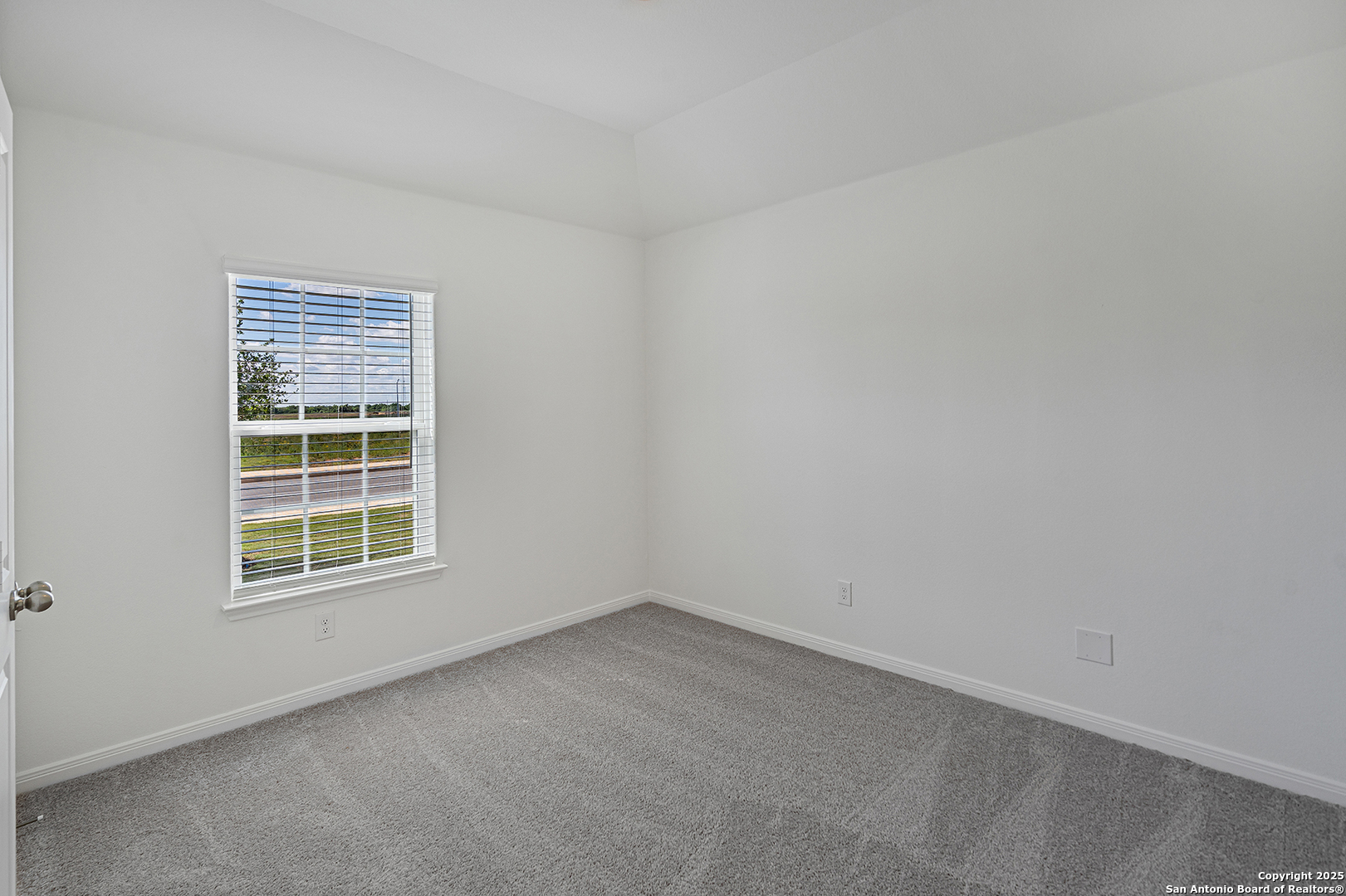 16140 Farmer Lytle, TX 78052 - Photo 17 of 31