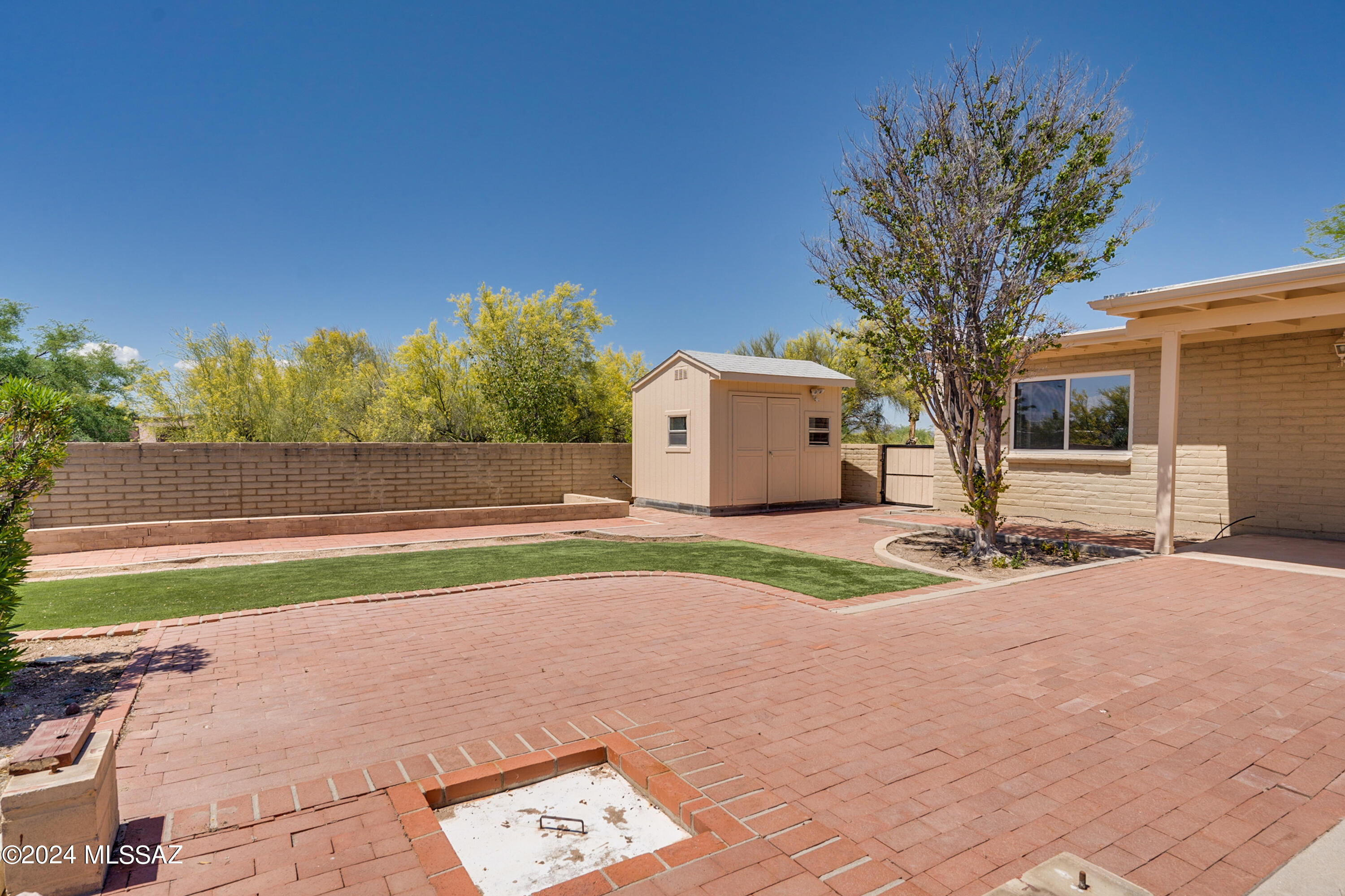 6622 North Montebella Road Tucson, AZ 85704 - Photo 42 of 45 Pool size space