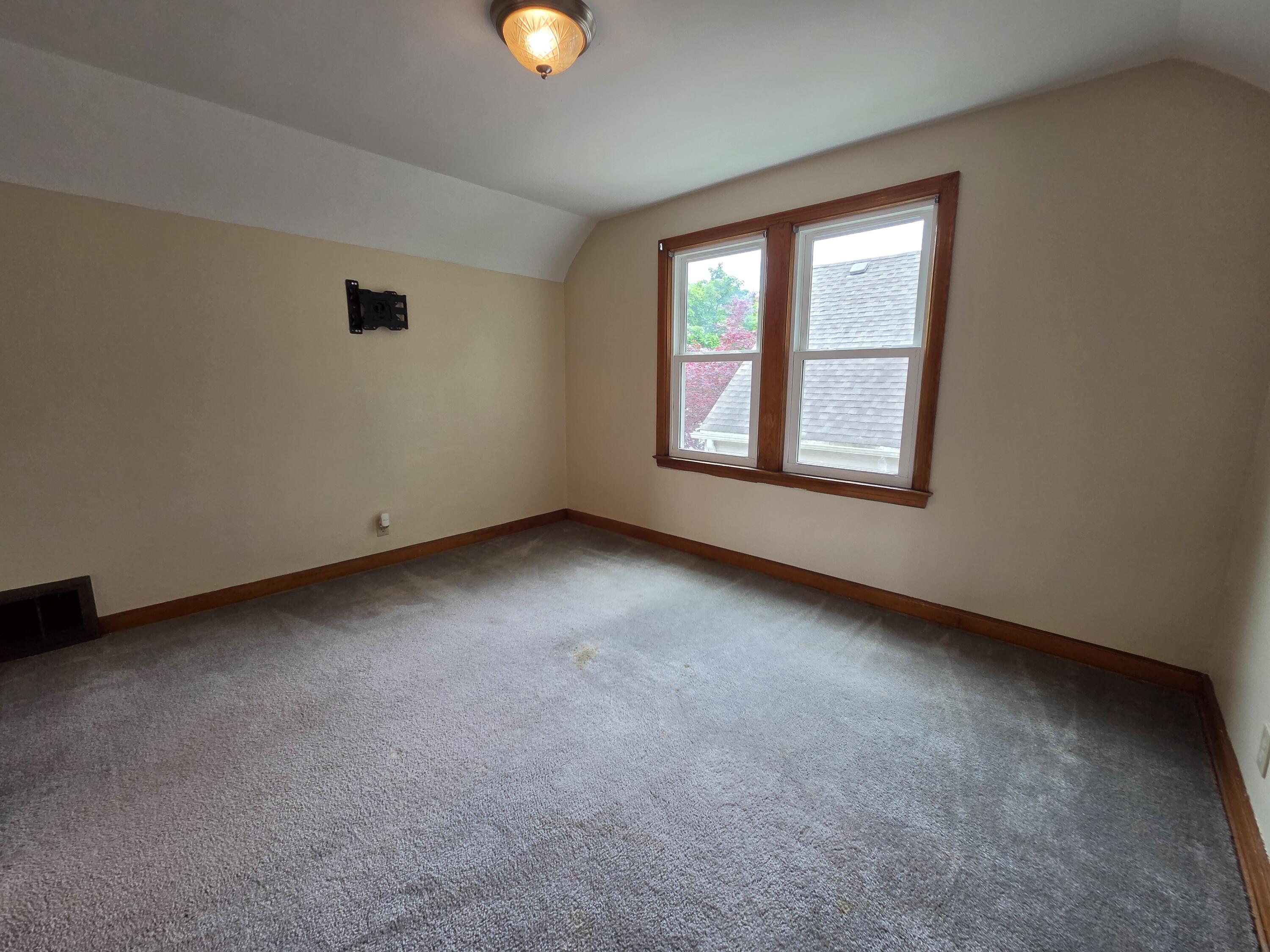 3265 South Burrell Street Milwaukee, WI 53207 - Photo 36 of 39 Bedroom 3
