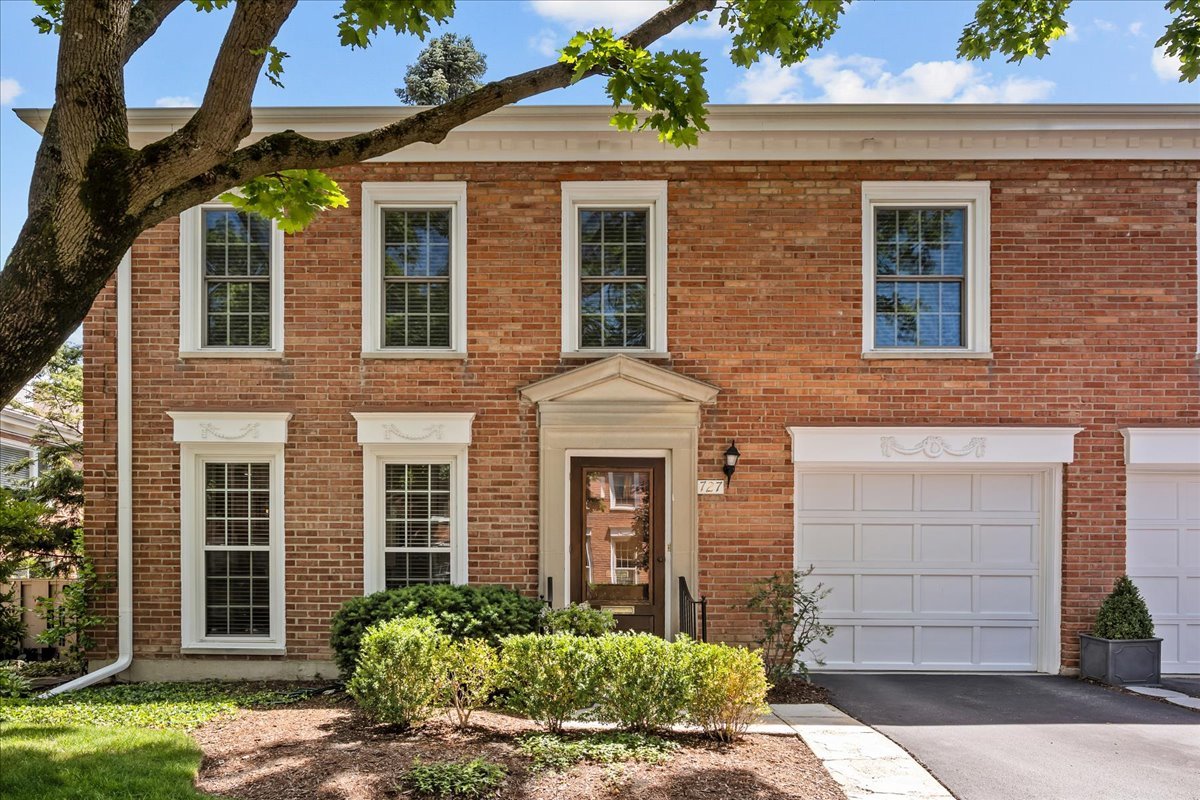 727 Raleigh Court Northbrook, IL 60062 - Photo 1 of 20