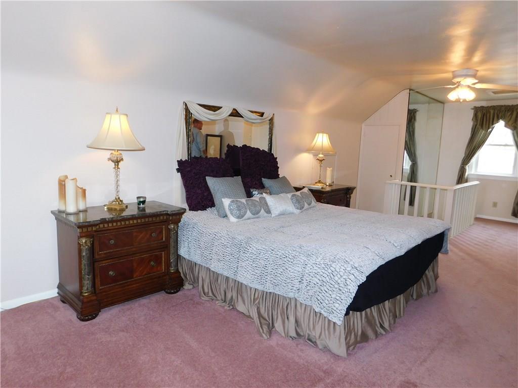 675 Waterdam Road Canonsburg, PA 15317 - Photo 11 of 25 Spacious master.