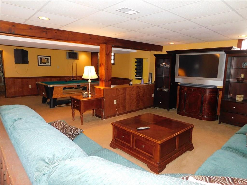 675 Waterdam Road Canonsburg, PA 15317 - Photo 17 of 25 Great space for entertaining.