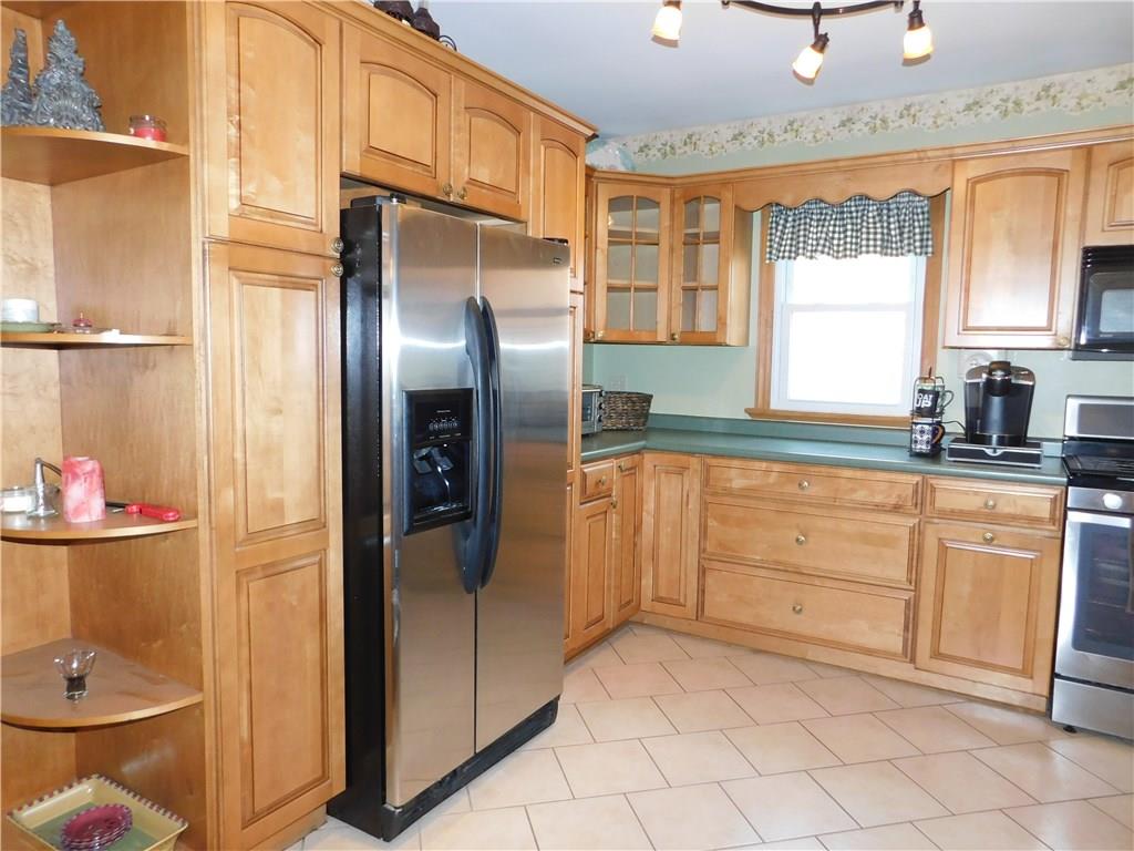 675 Waterdam Road Canonsburg, PA 15317 - Photo 5 of 25 Stainless appliances and ceramic tile floors.