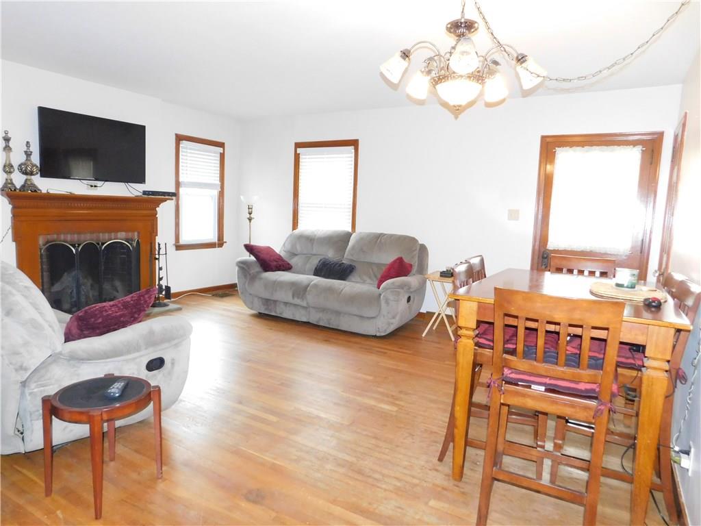 675 Waterdam Road Canonsburg, PA 15317 - Photo 7 of 25 Living room with gas fireplace.