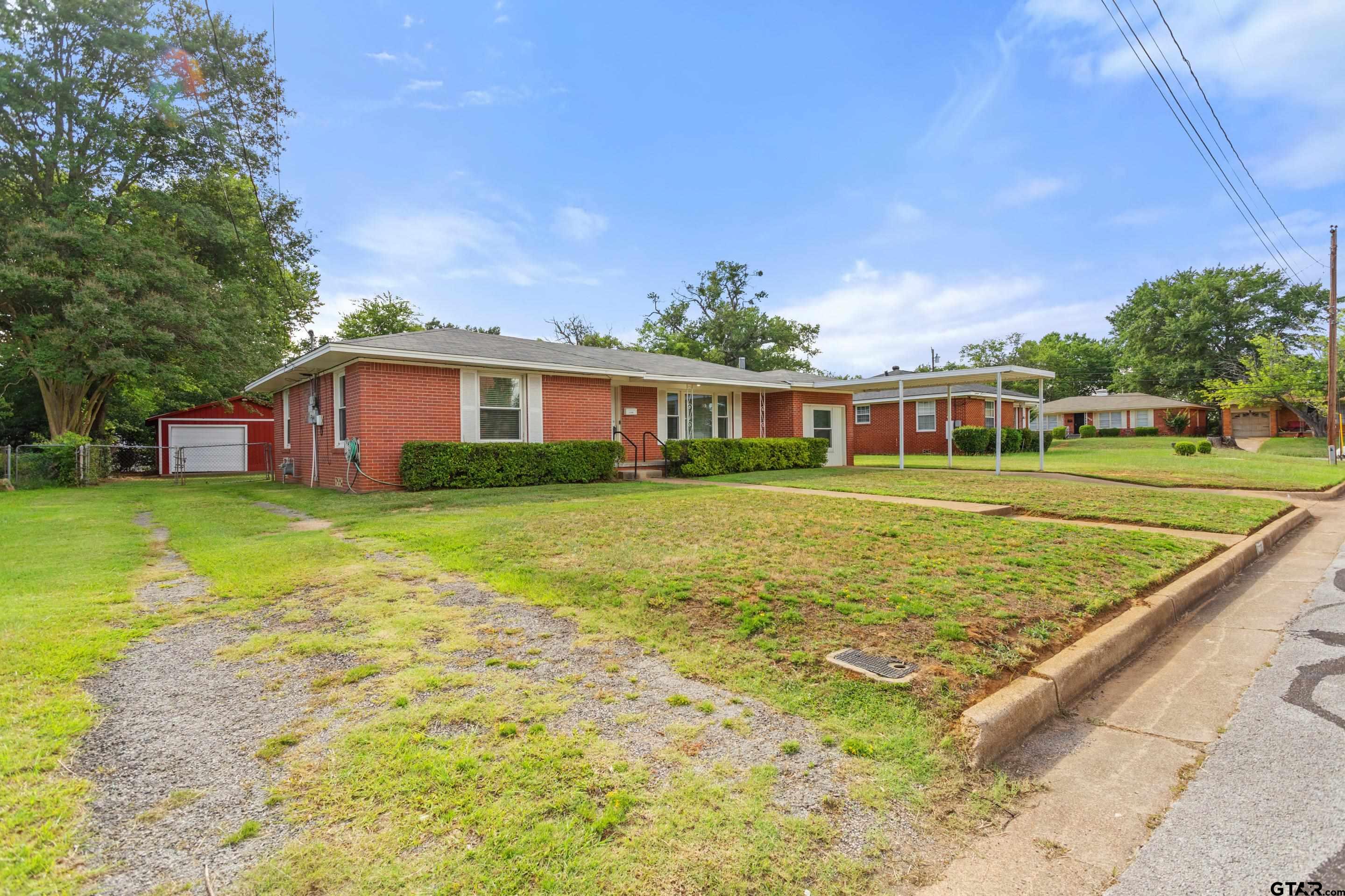 1709 South Baxter Avenue Tyler, TX 75701 - Photo 2 of 29