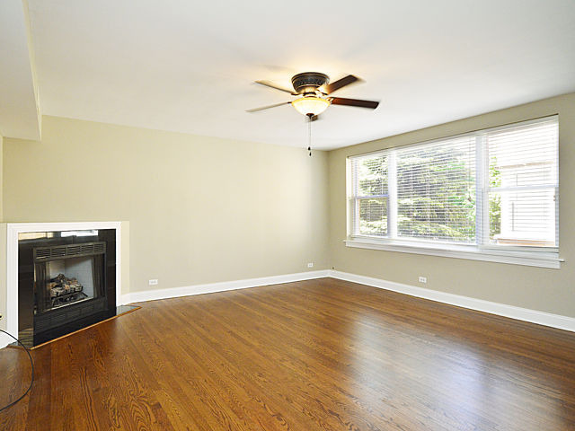 7529 North Sheridan Road, Unit 1 Chicago, IL 60626 - Photo 2 of 17