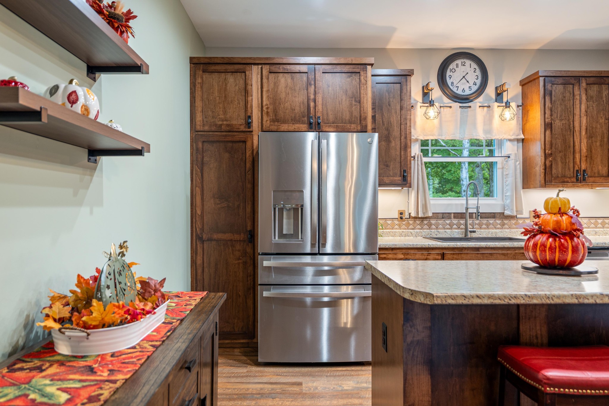 943 Big Springs Road Charlotte, TN 37036 - Photo 5 of 40 Gallery Image 5