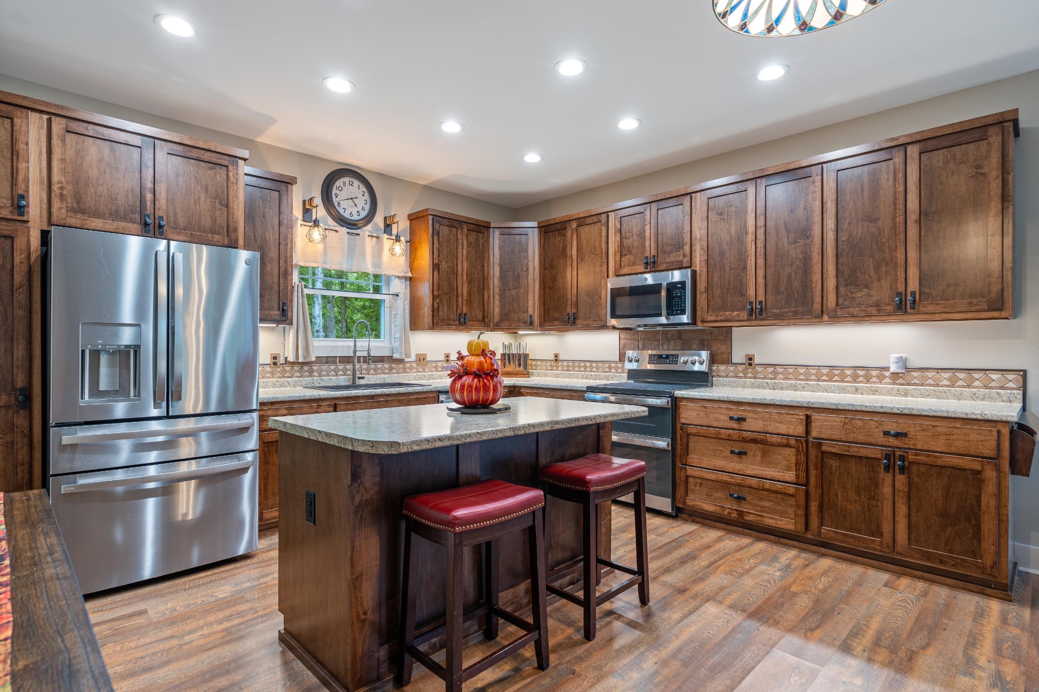 943 Big Springs Road Charlotte, TN 37036 - Photo 8 of 40 Gallery Image 8