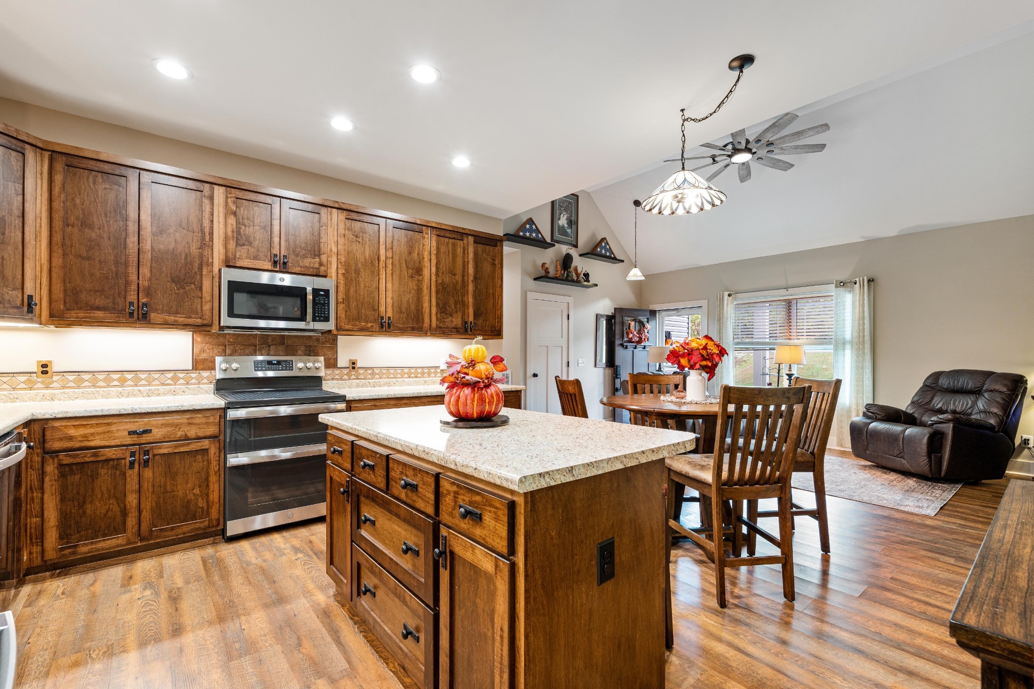 943 Big Springs Road Charlotte, TN 37036 - Photo 9 of 40 Gallery Image 9