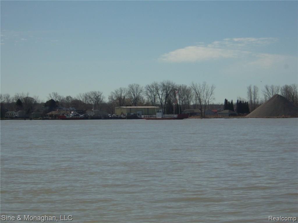 3907 Pointe Tremble Road Algonac, MI 48001 - Photo 9 of 48 101_9186.JPG