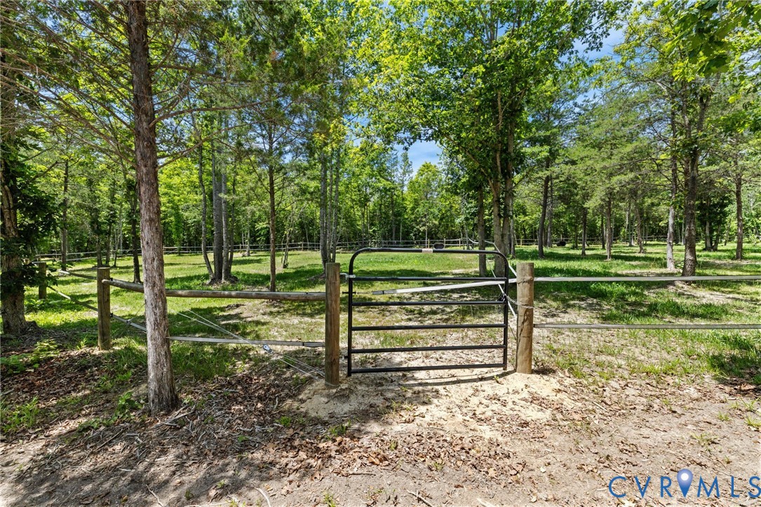 3269 Lowry Road Columbia, VA 23038 - Photo 35 of 57 fenced pasture with partial shade