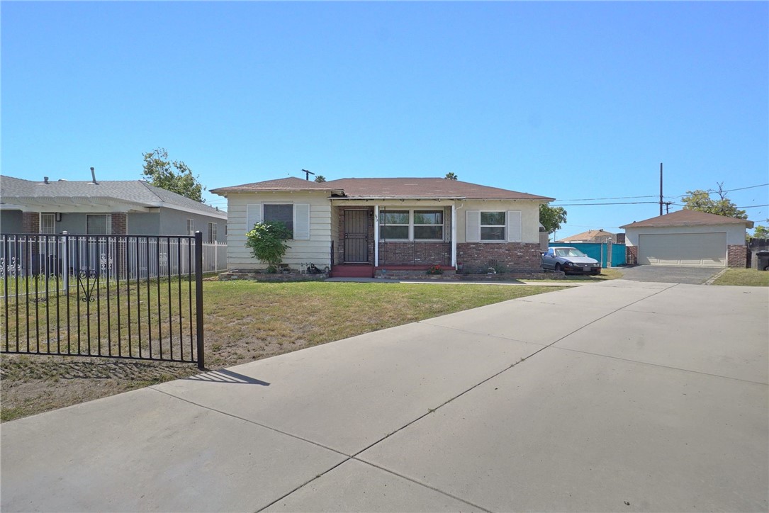 675 West Grove Street Rialto, CA 92376 - Photo 1 of 1 Front Lawn