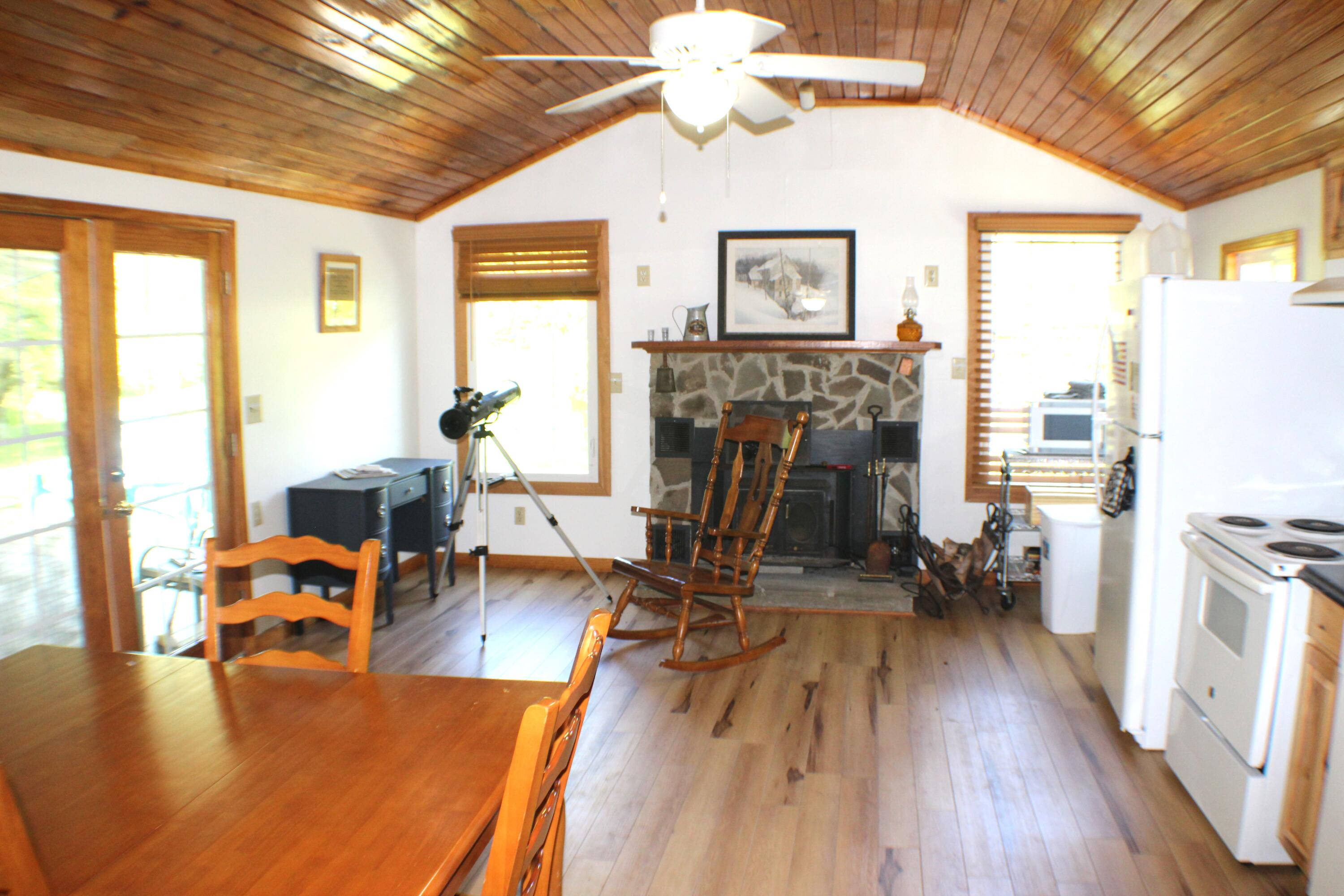 11923 Frost Road Dunmore, WV 24934 - Photo 19 of 29 Gallery Image 19