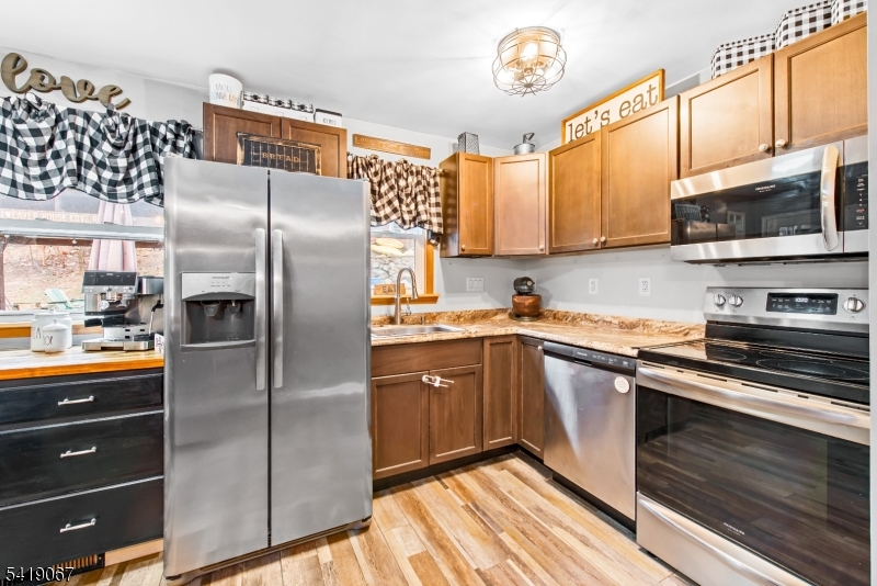 111 North Shore Road Andover, NJ 07821 - Photo 5 of 18