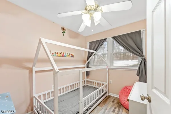 a view of entryway and hall