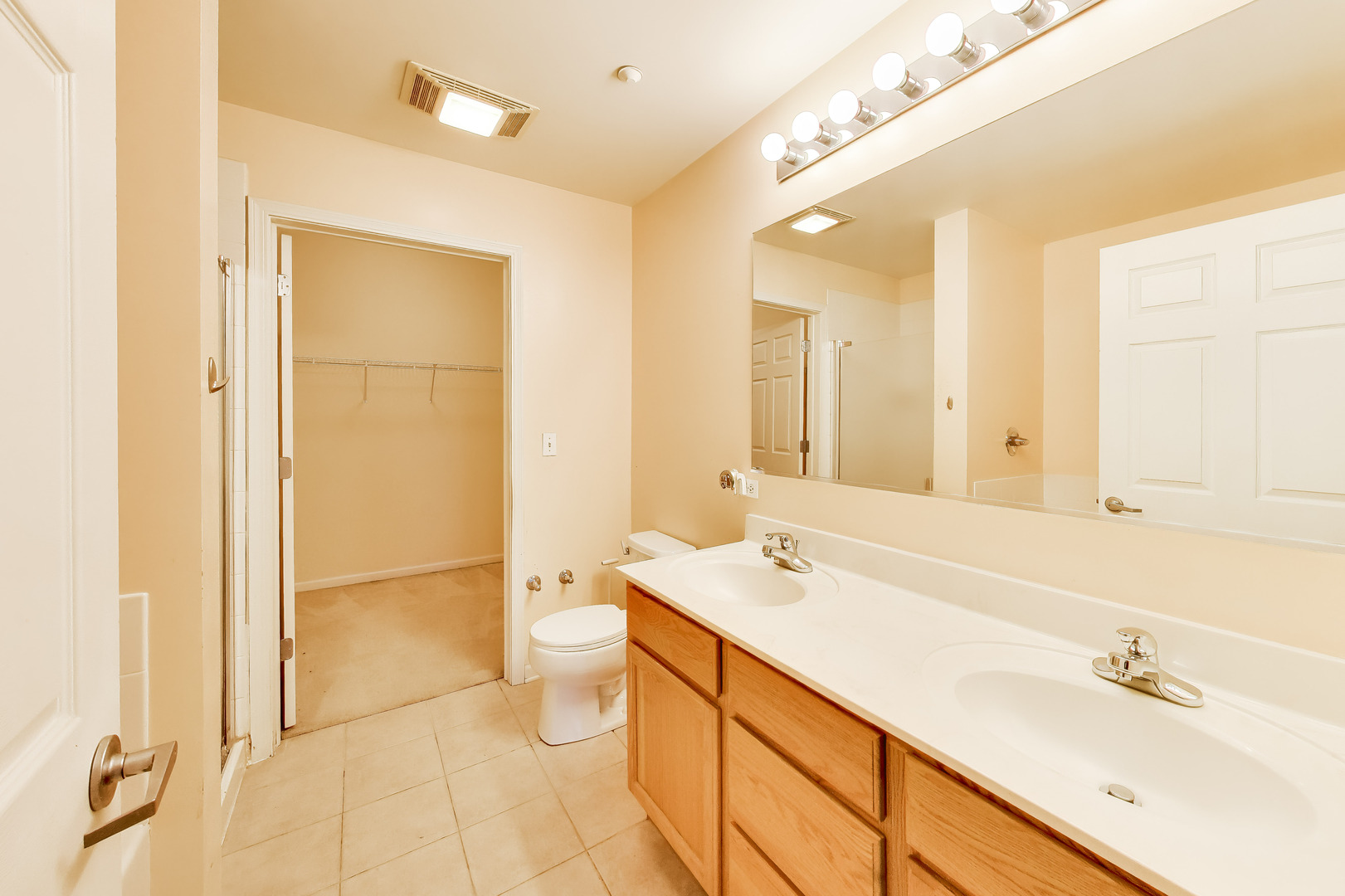 511 Prestwick Lane, Unit 307 Wheeling, IL 60090 - Photo 7 of 13