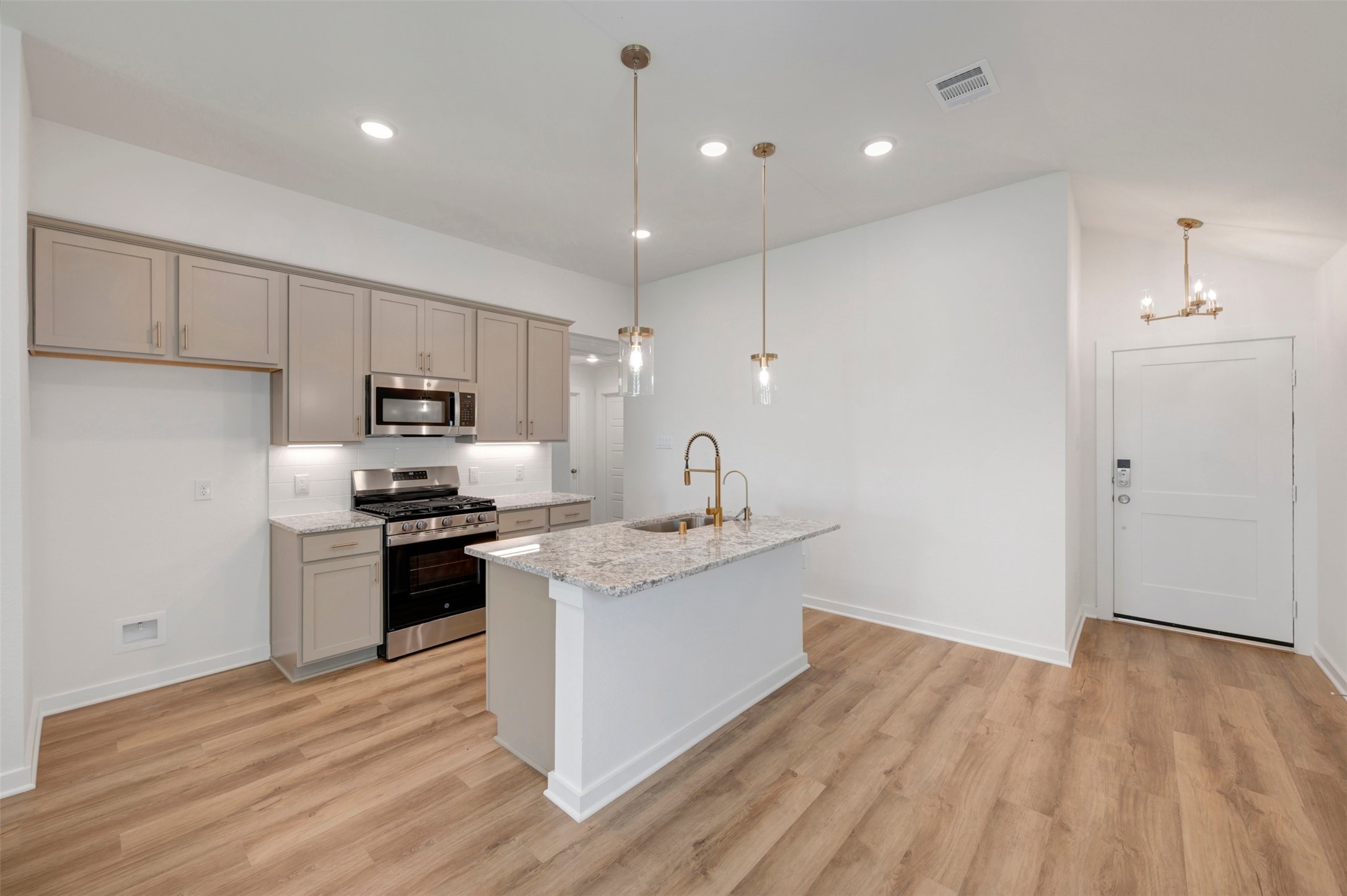 3406 Fresh Bluestream Lane Rosenberg, TX 77471 - Photo 3 of 27