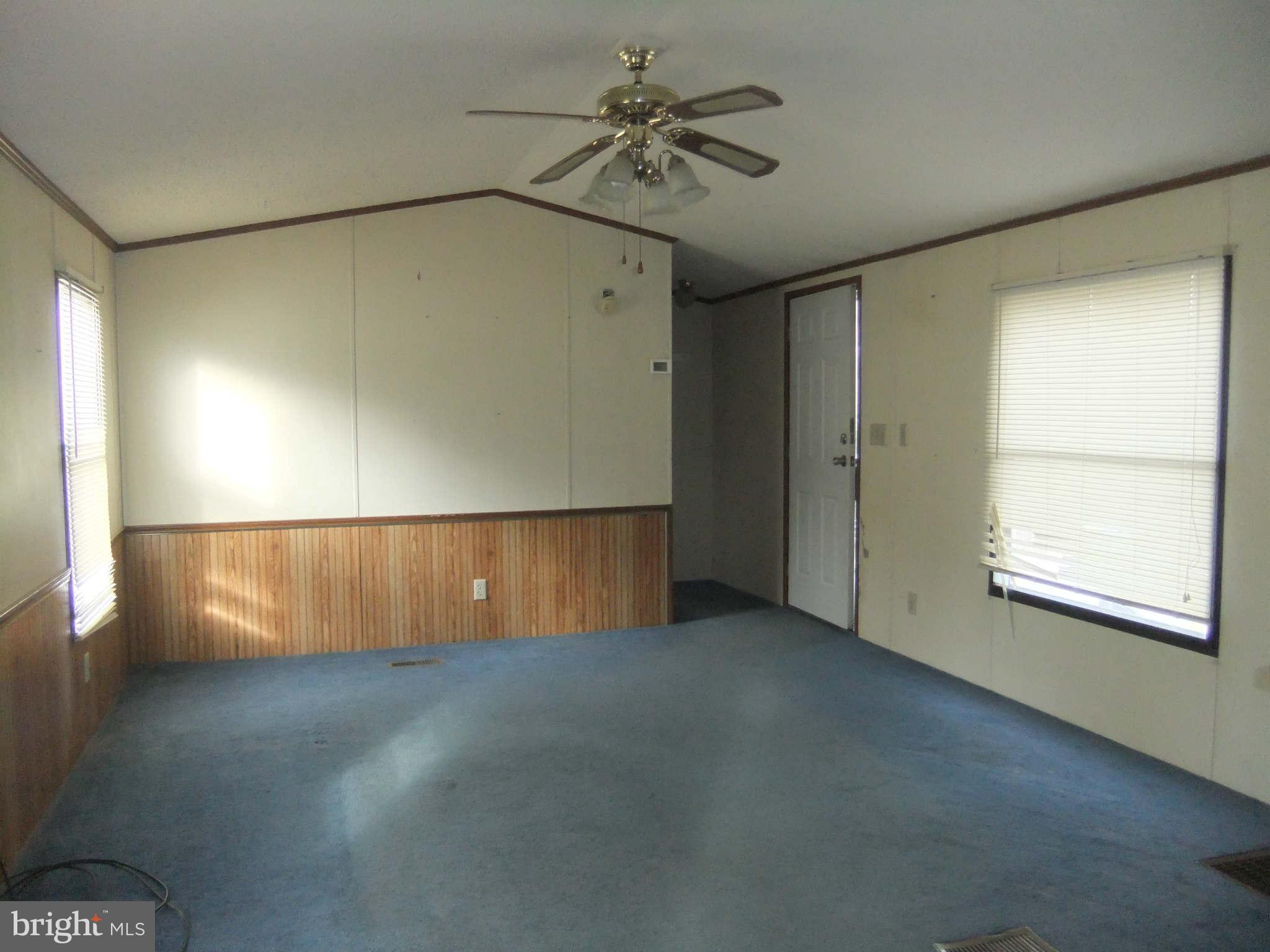 11730 Harp Road Hagerstown, MD 21742 - Photo 3 of 30 Living Room