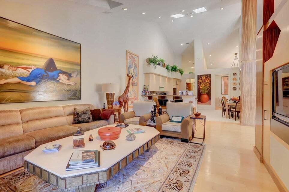 7536 Rexford Road Boca Raton, FL 33434 - Photo 5 of 39 den to kitchen