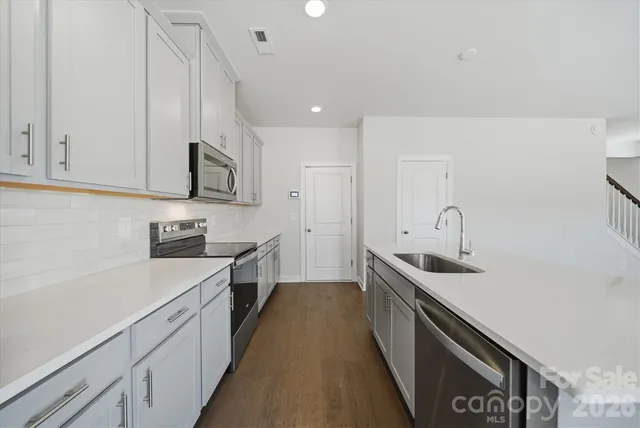 $299,900 | 1302 31st Street Northeast, Conover, NC 28613