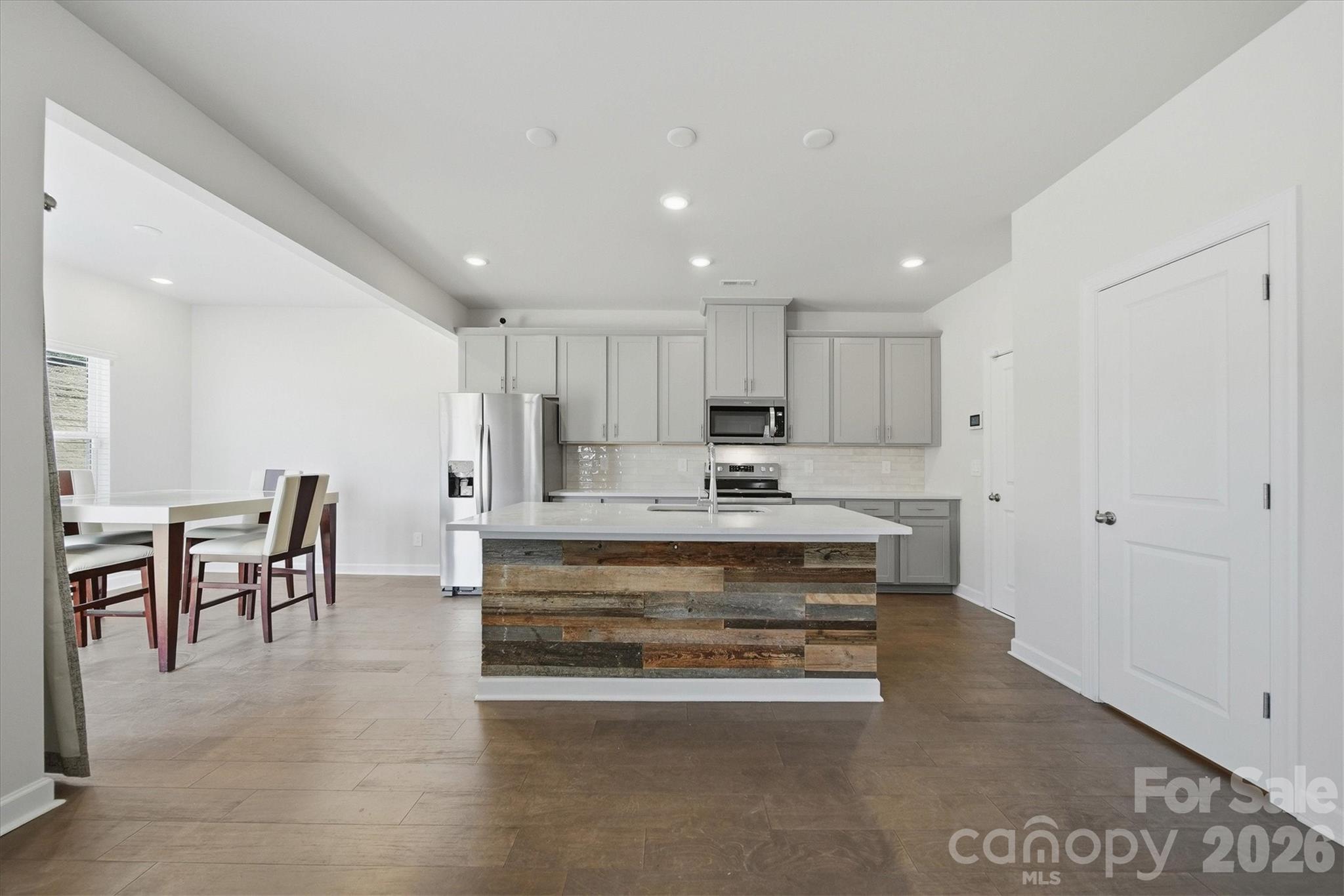 1302 31st Street Northeast Conover, NC 28613 - Photo 9 of 40