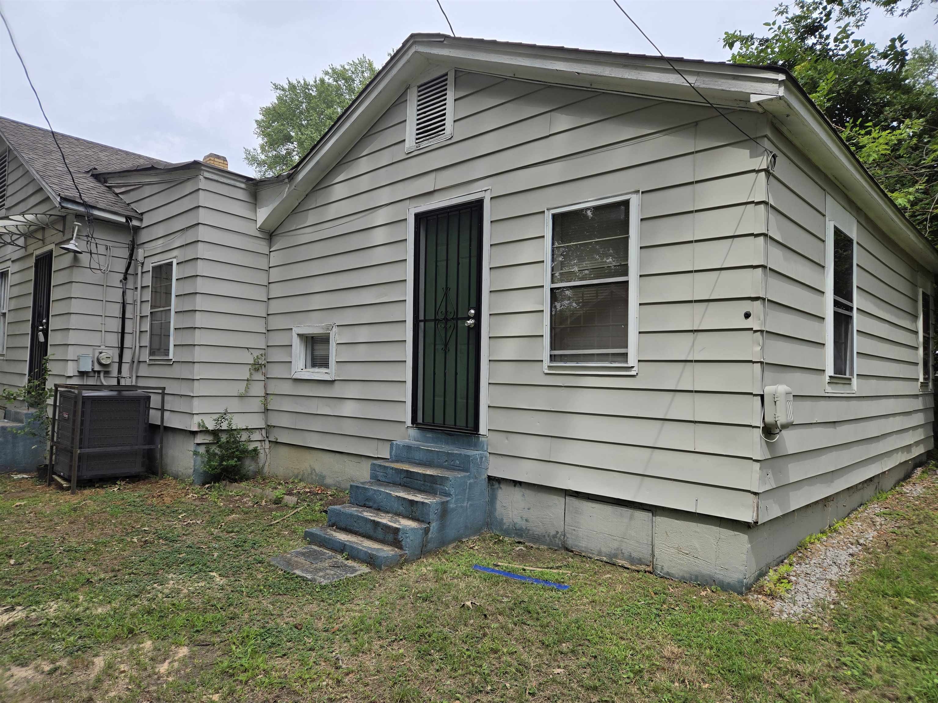 3053 Carrington Road Memphis, TN 38111 - Photo 13 of 17 Separate Entry To Back Room