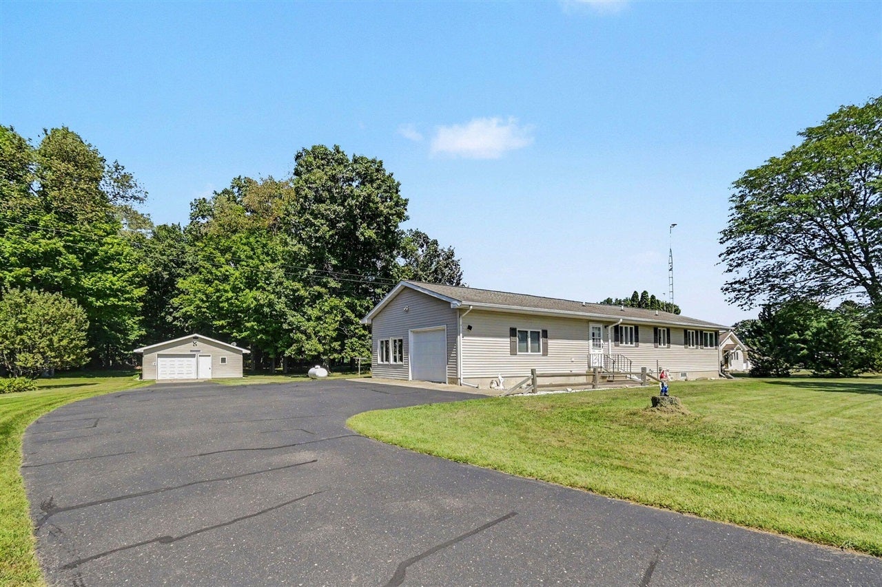 595 Albion Road Albion, MI 49224 - Photo 20 of 24 Gallery Image 20