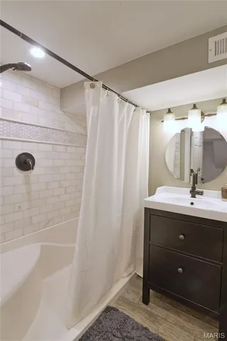 $2,800 | 5222 Nottingham Avenue, St. Louis, MO 63109