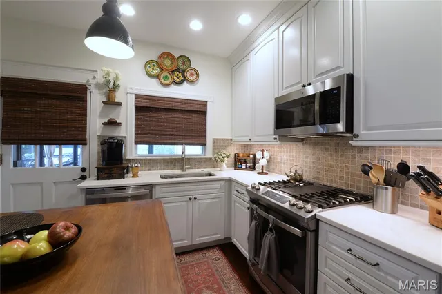 $2,800 | 5222 Nottingham Avenue, St. Louis, MO 63109