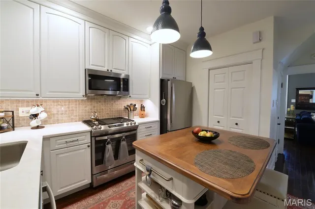 $2,800 | 5222 Nottingham Avenue, St. Louis, MO 63109