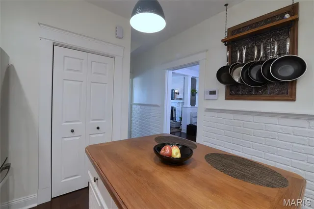 $2,800 | 5222 Nottingham Avenue, St. Louis, MO 63109