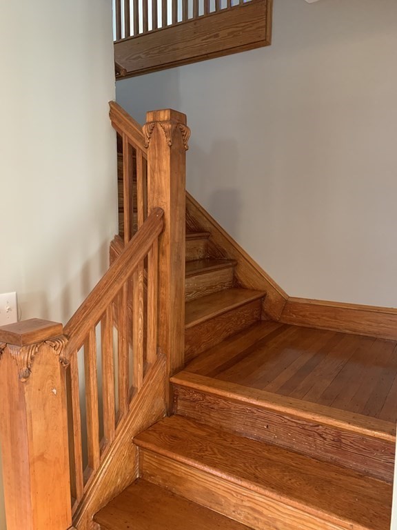 60 Burton Street Springfield, MA 01108 - Photo 1 of 33 Gallery Image 1