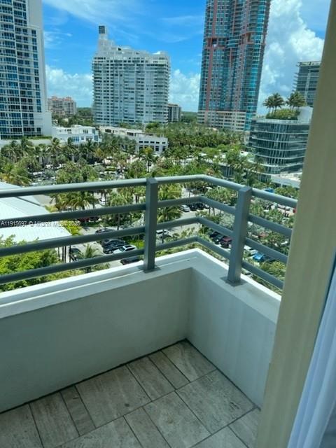 101 Ocean Drive, Unit 906 Miami Beach, FL 33139 - Photo 30 of 35 a view of a balcony with an outdoor space