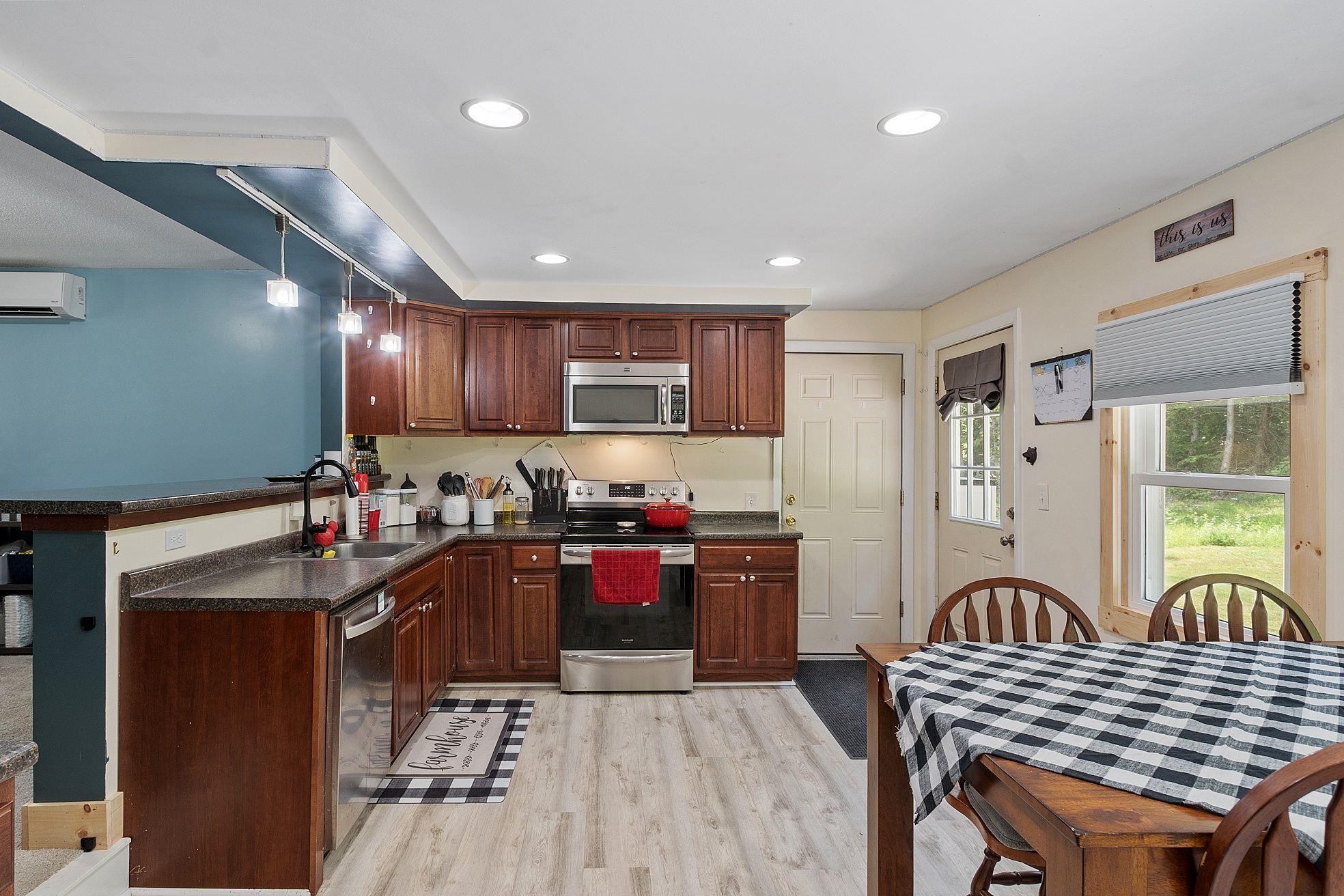 22 Elwood Road Londonderry, NH 03053 - Photo 33 of 33