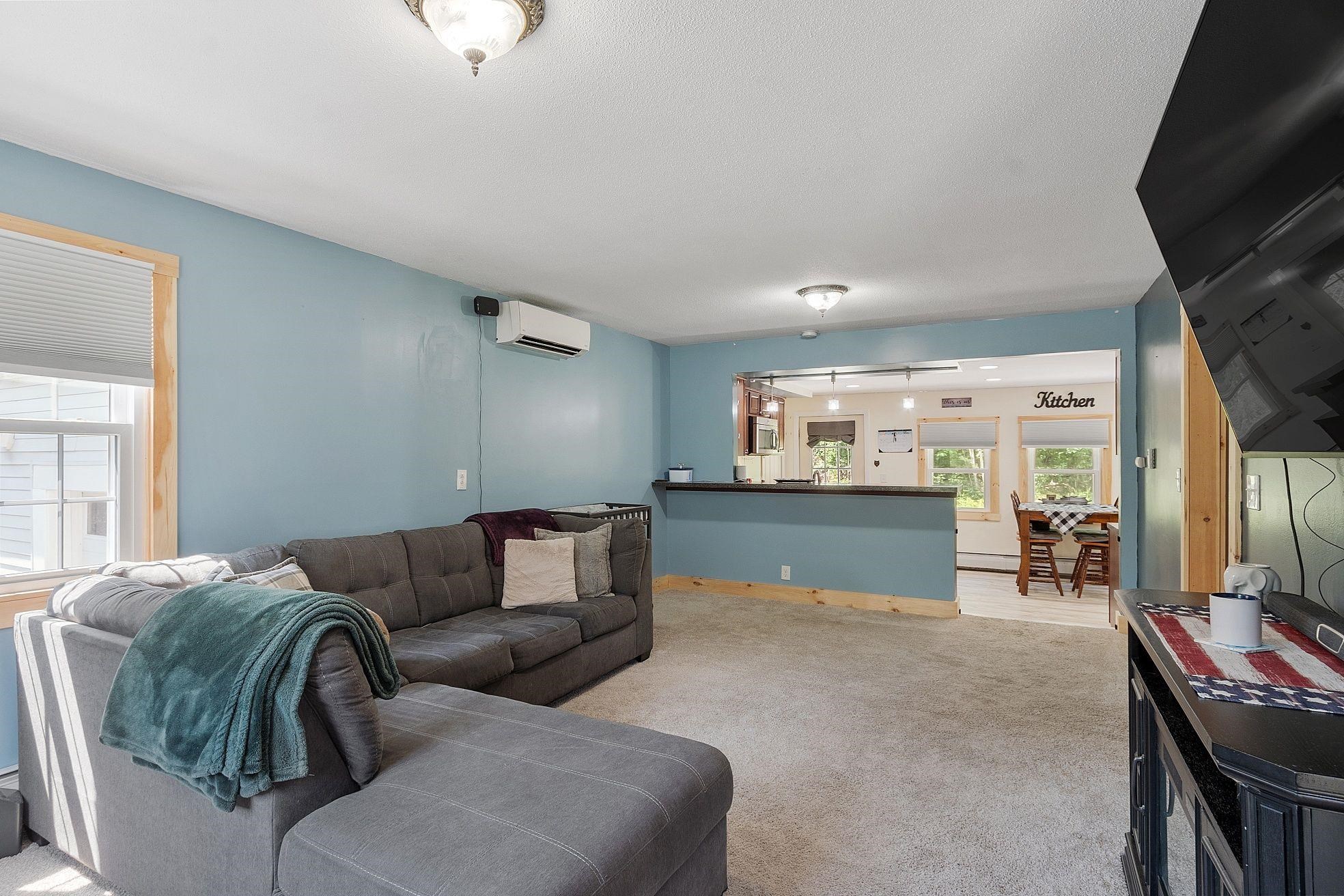 22 Elwood Road Londonderry, NH 03053 - Photo 4 of 33