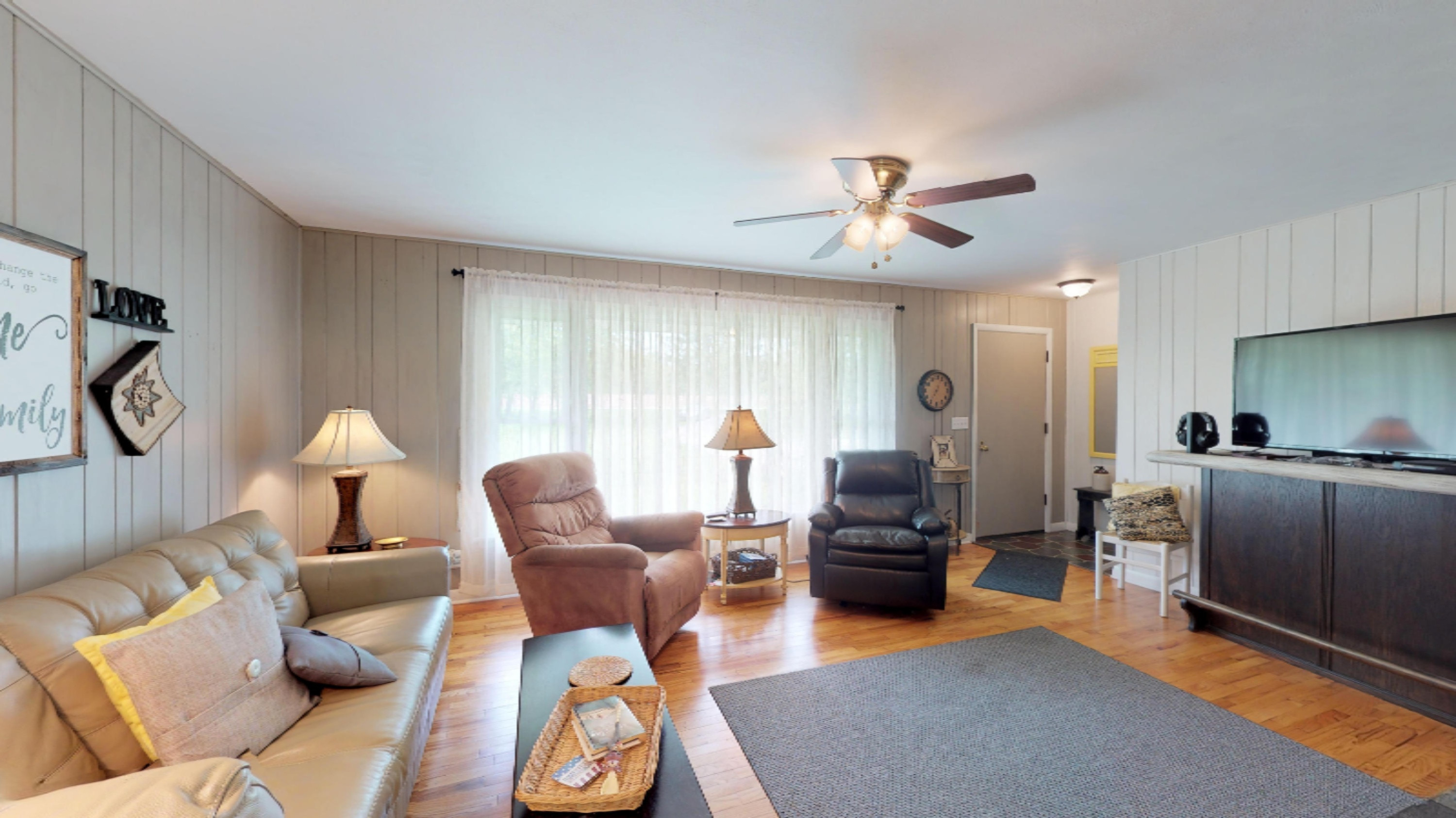 19060 Partello Road Marshall, MI 49068 - Photo 5 of 43 LIVING ROOM