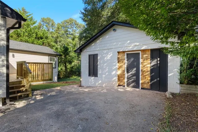 a view of a house with a outdoor space