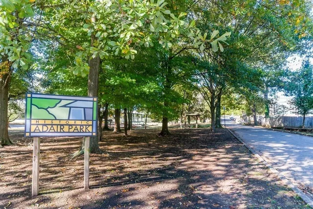 a view of a tennis court