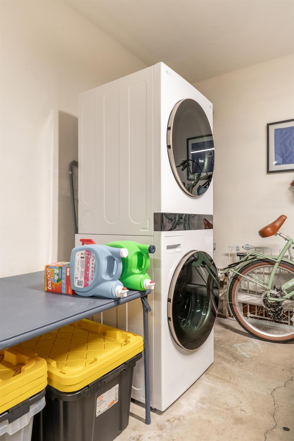 211 North Carrillo Road, Unit E Ojai, CA 93023 - Photo 23 of 28 Laundry in garage. Stackable Washer and Dryer included
