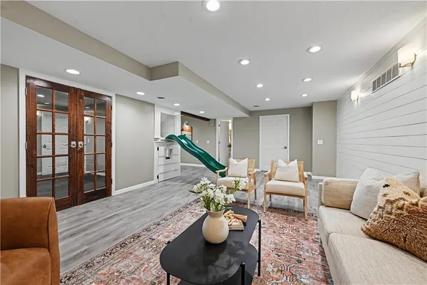 $499,000 | 11400 West 114th Terrace, Overland Park, KS 66210
