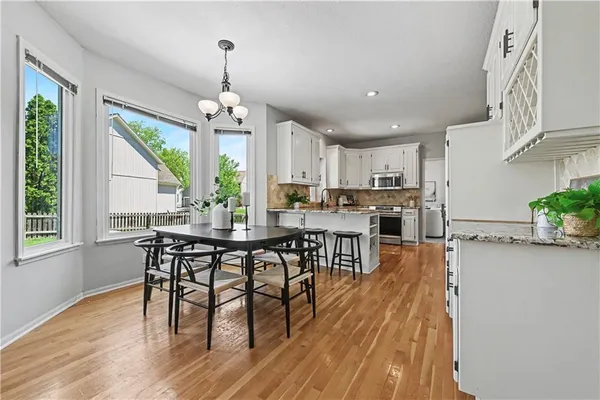 $499,000 | 11400 West 114th Terrace, Overland Park, KS 66210