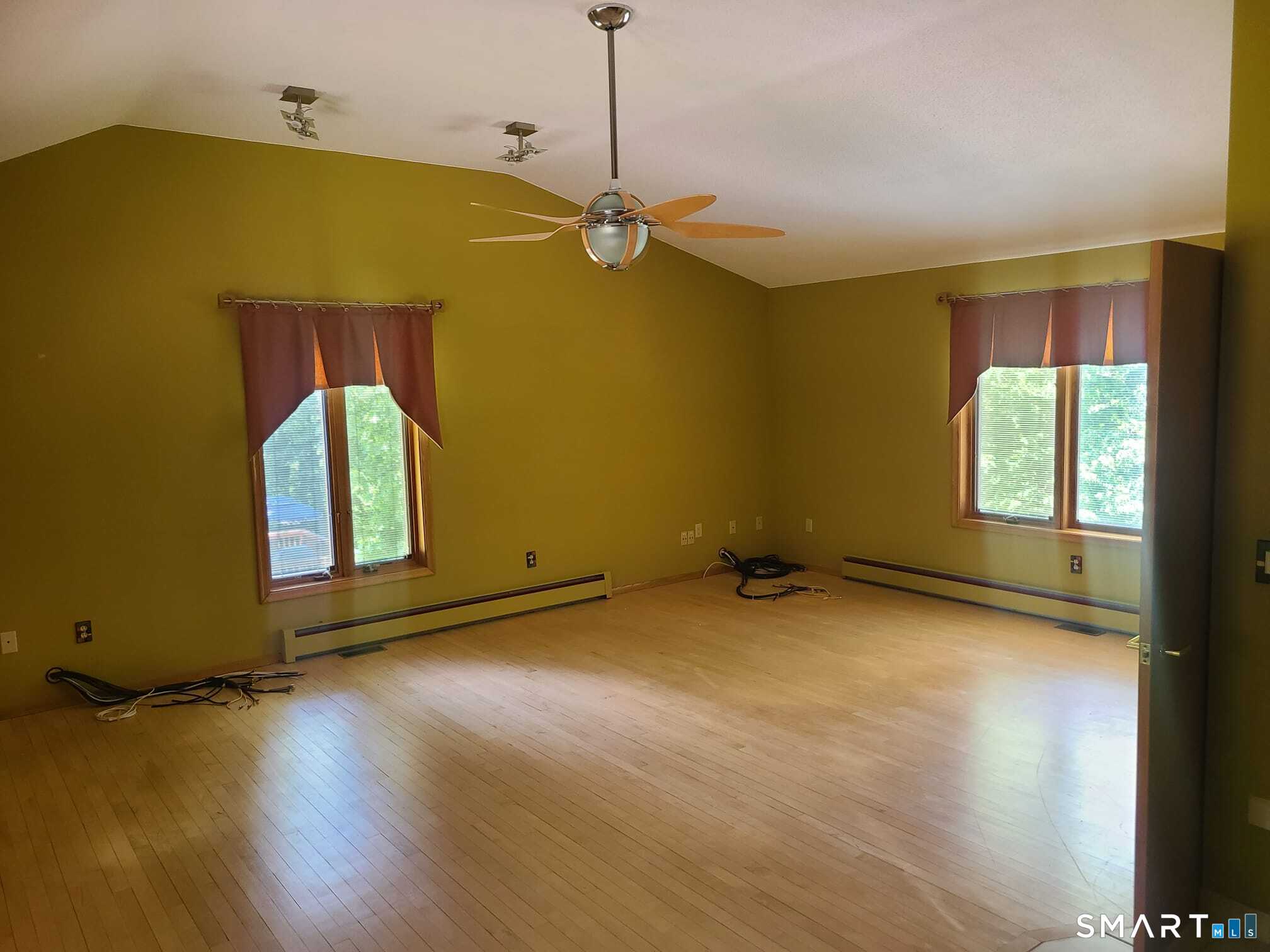 925 Dunbar Hill Road Hamden, CT 06514 - Photo 21 of 39