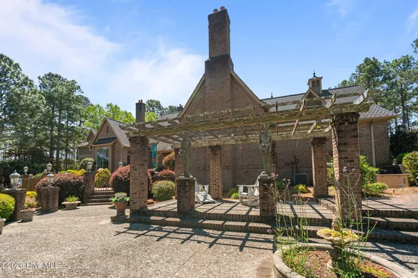 $3,400,000 | 1650 Youngs Road, Vass, NC 28394