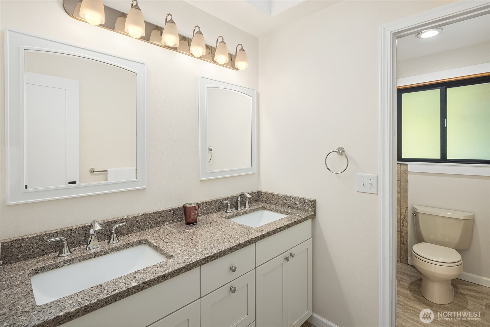 6701 277th Way Southeast Issaquah, WA 98027 - Photo 15 of 38