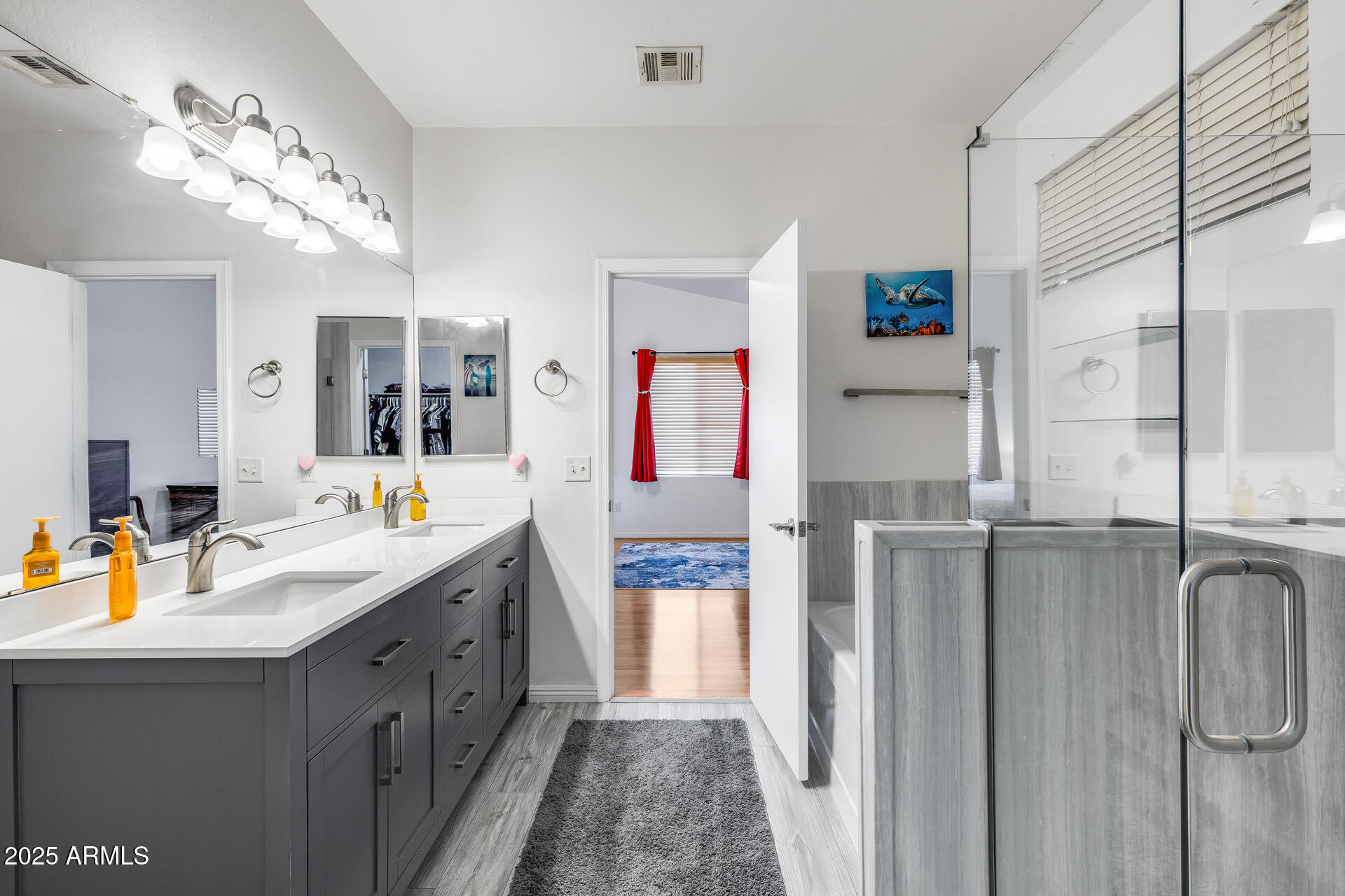 2714 East Del Rio Street Gilbert, AZ 85295 - Photo 15 of 30 Primary Ensuite