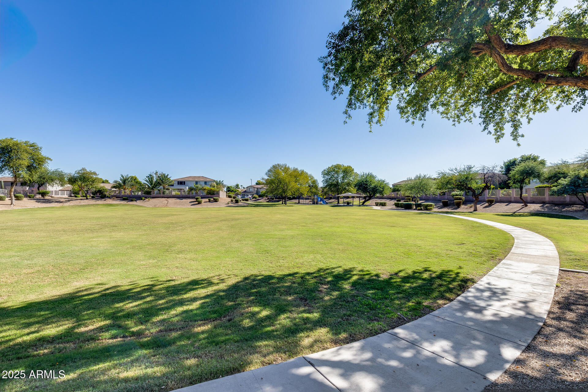 2714 East Del Rio Street Gilbert, AZ 85295 - Photo 28 of 30 Community